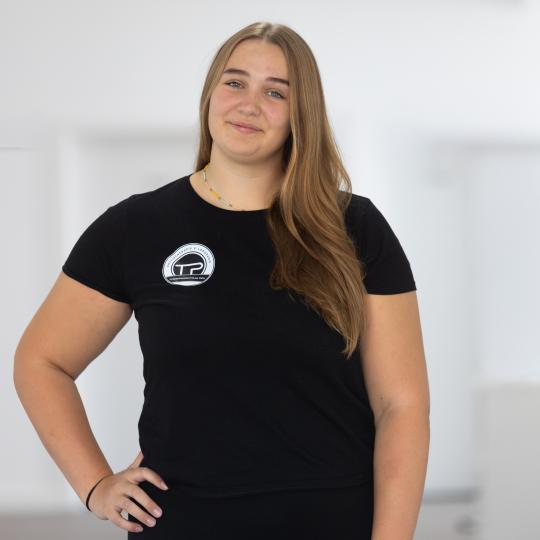 blonde, junge Frau
